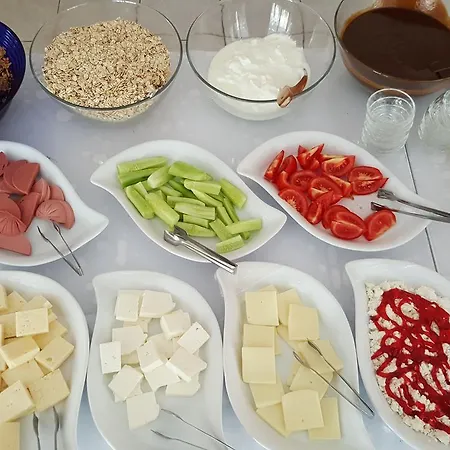 Voyager Bed & Breakfast Kusadası
